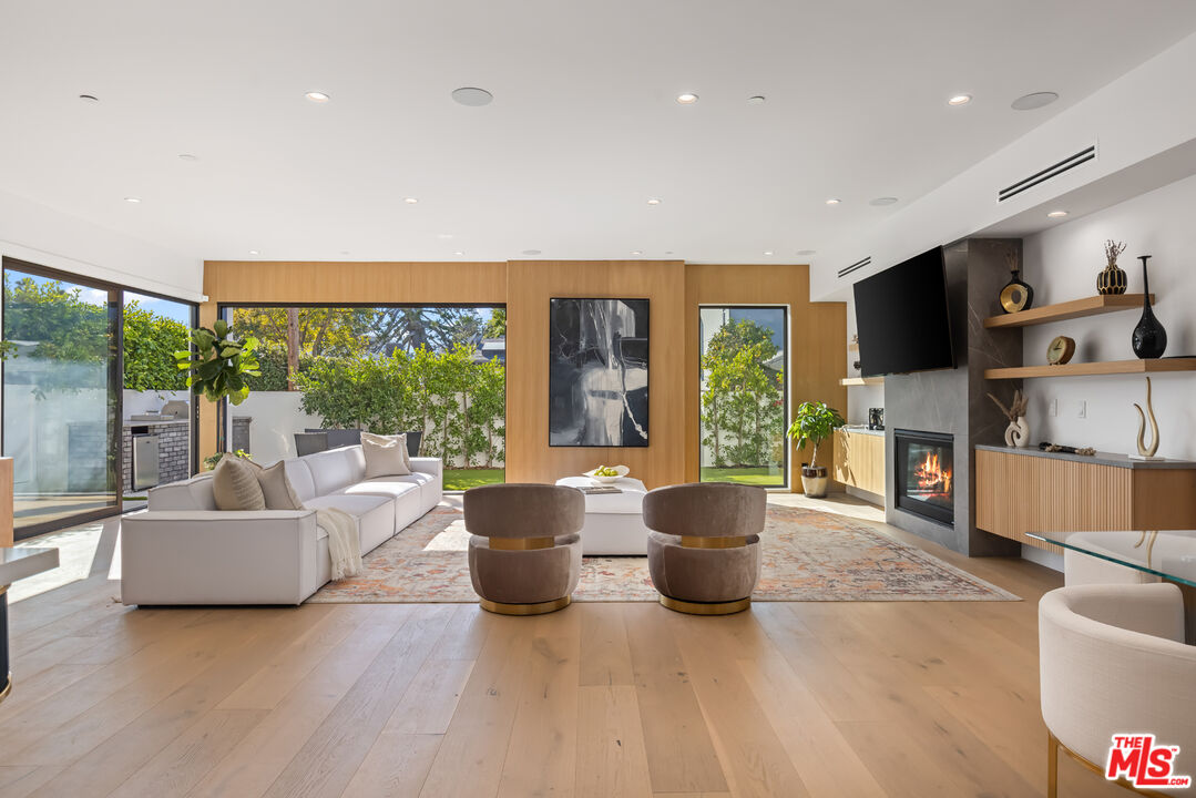 MLS #25620773 image #0