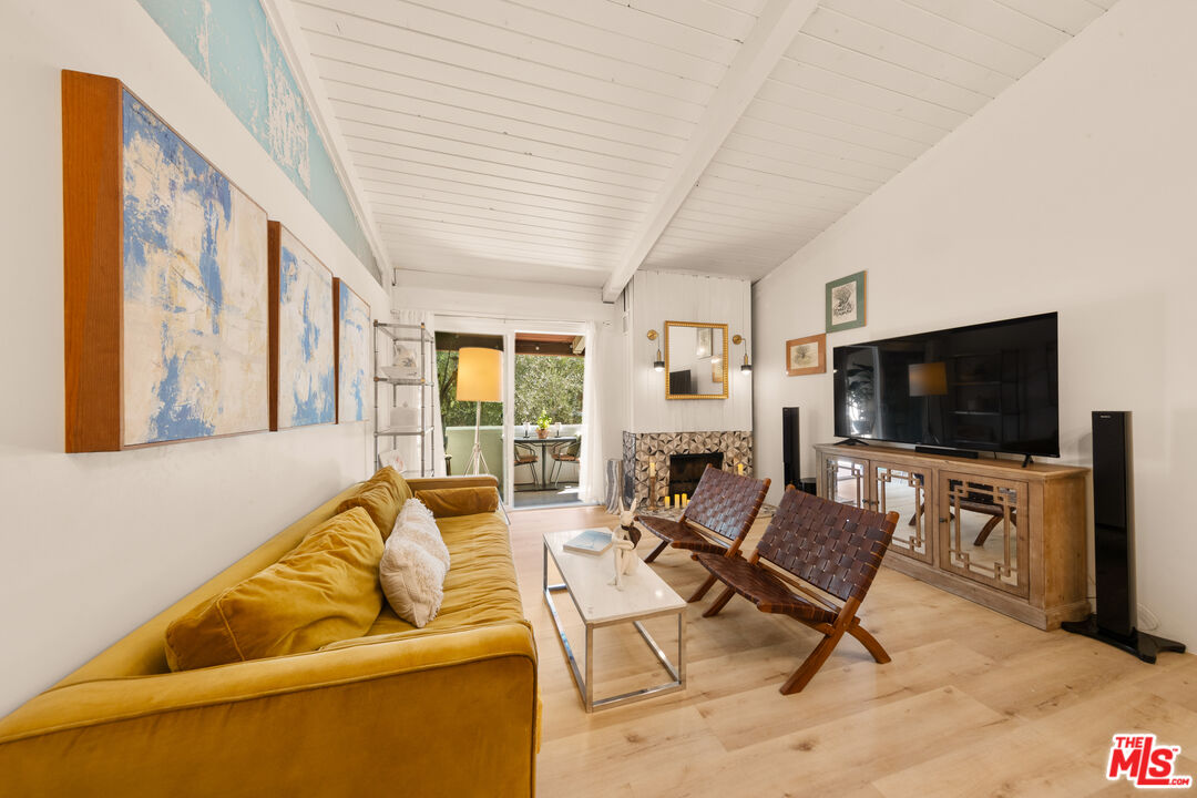 MLS #25620869 image #1