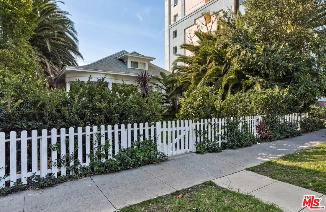 MLS #25621075 image #11