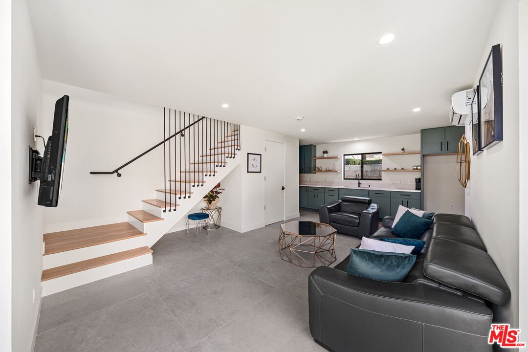 MLS #25621457 image #24