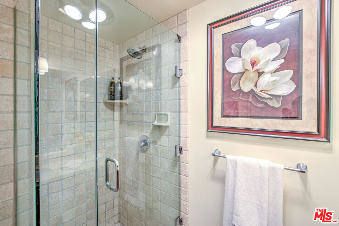 MLS #25621753 image #26