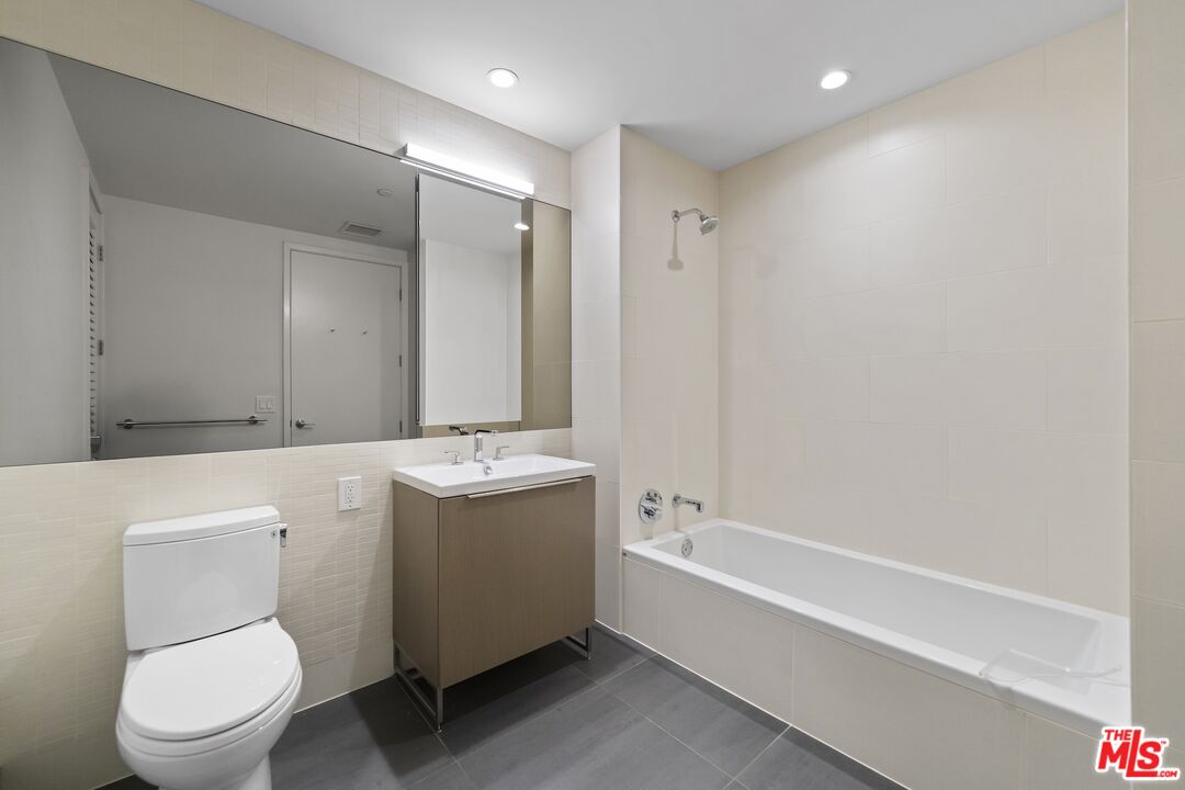 MLS #25621877 image #21