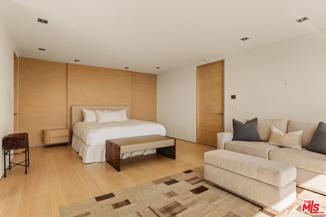 MLS #25622155 image #14