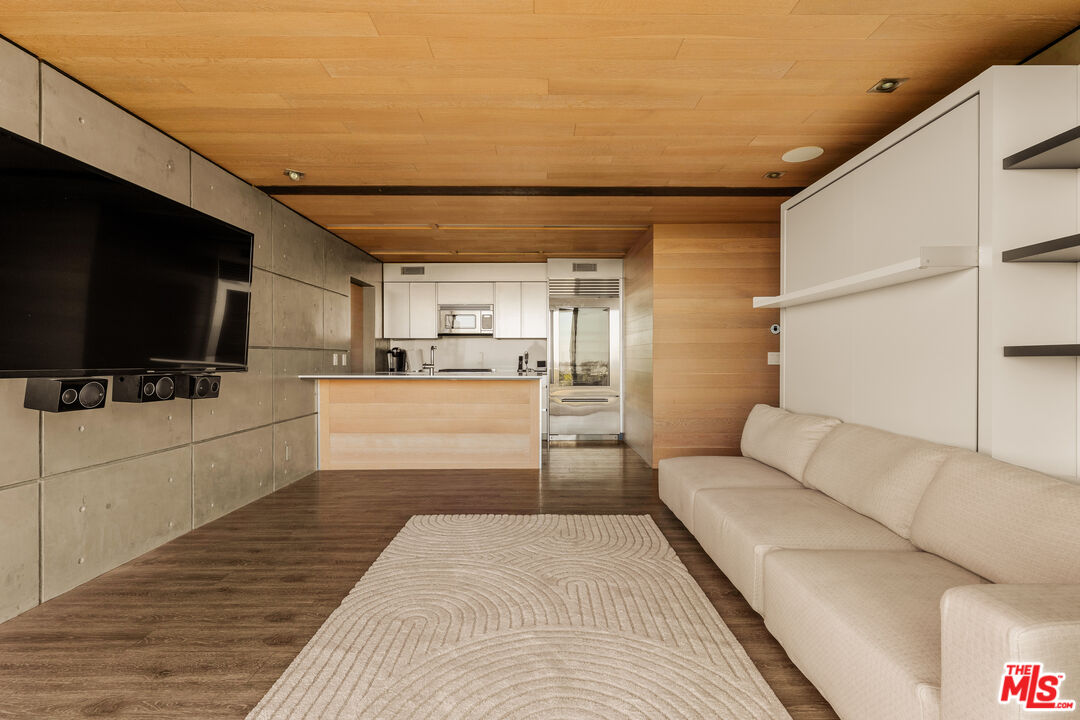 MLS #25622155 image #32