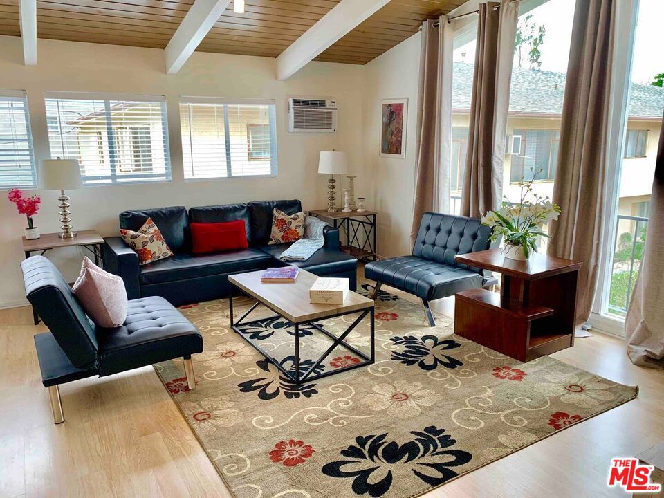 MLS #25622251 image #1