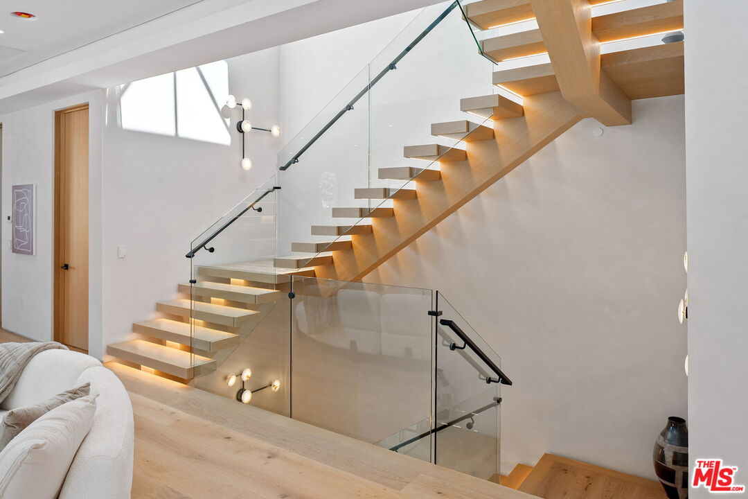 MLS #25622733 image #15