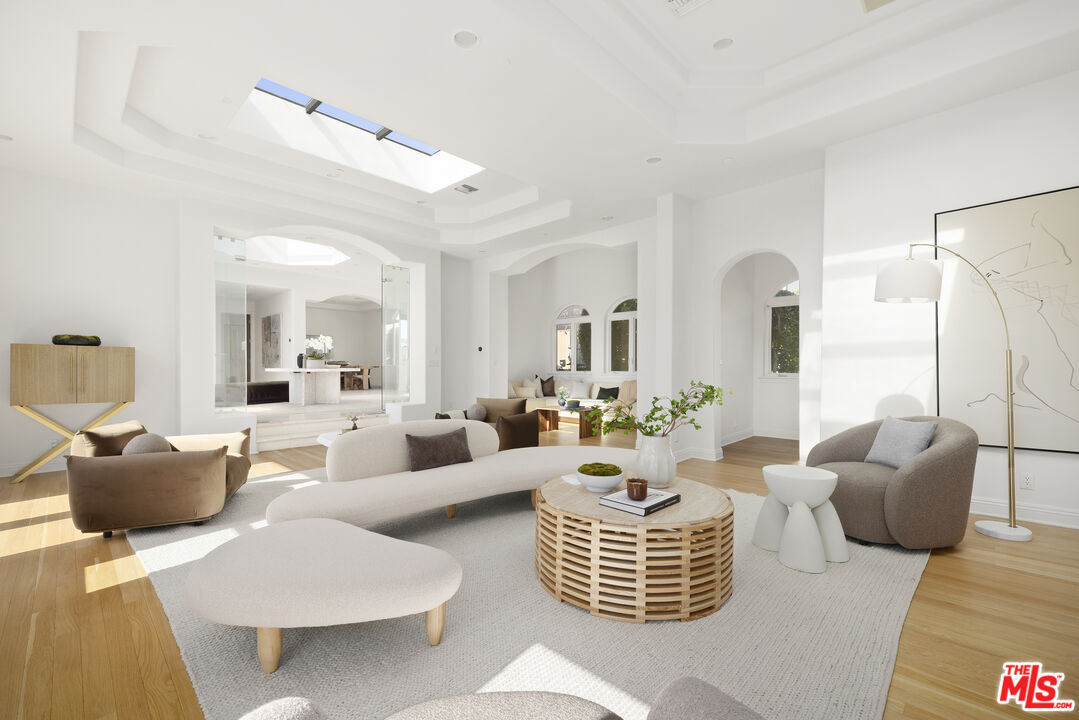 MLS #25622807 image #1