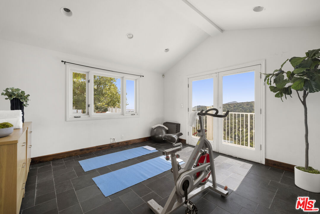 MLS #25622807 image #21