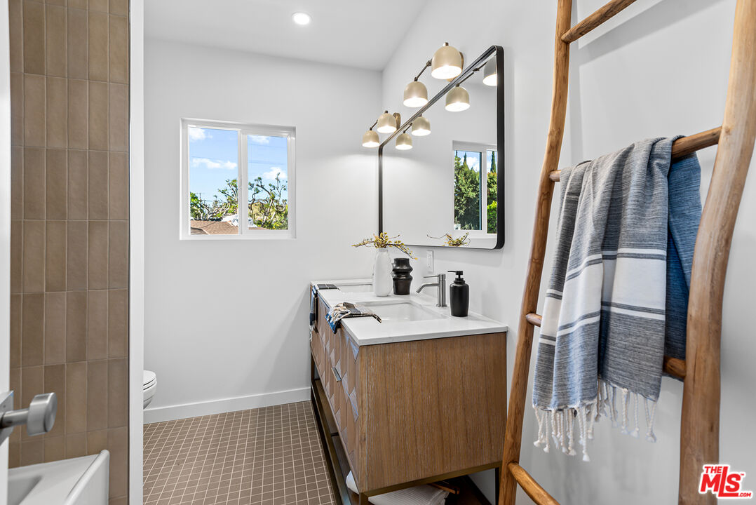 MLS #25622811 image #18