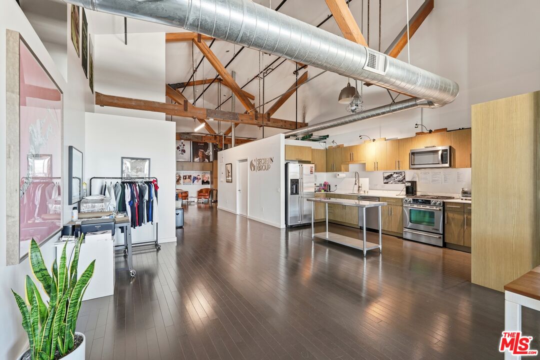 MLS #25622991 image #16