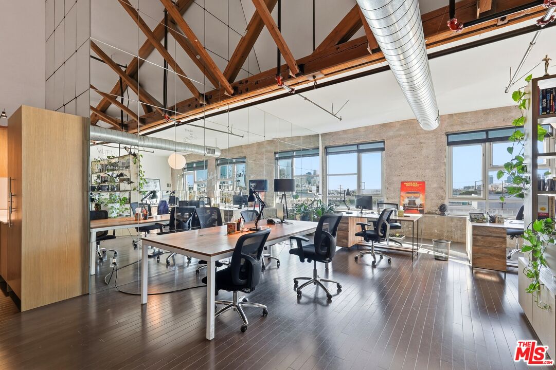 MLS #25622991 image #20