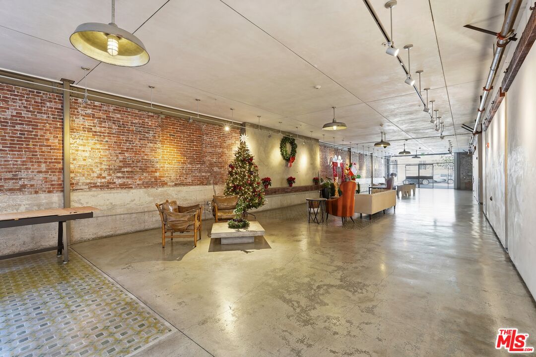 MLS #25622991 image #45