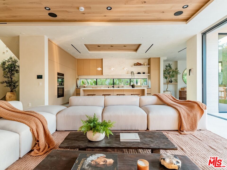 MLS #25623537 image #16