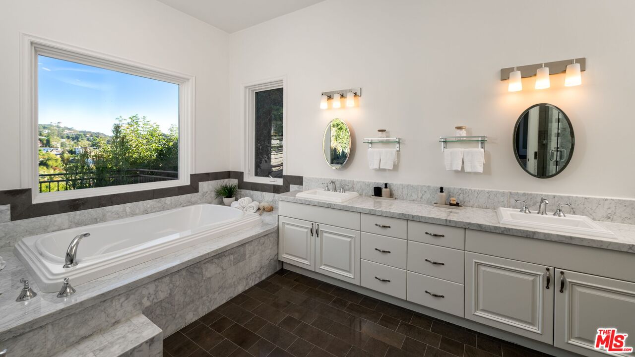 MLS #25623793 image #18