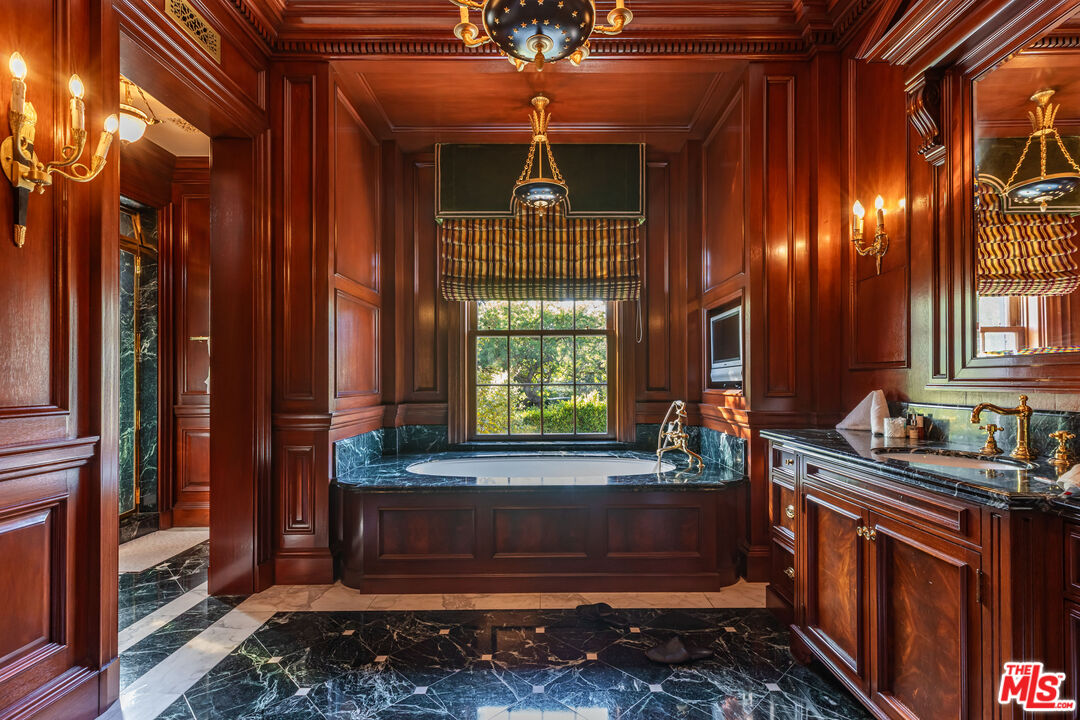 MLS #25623847 image #21