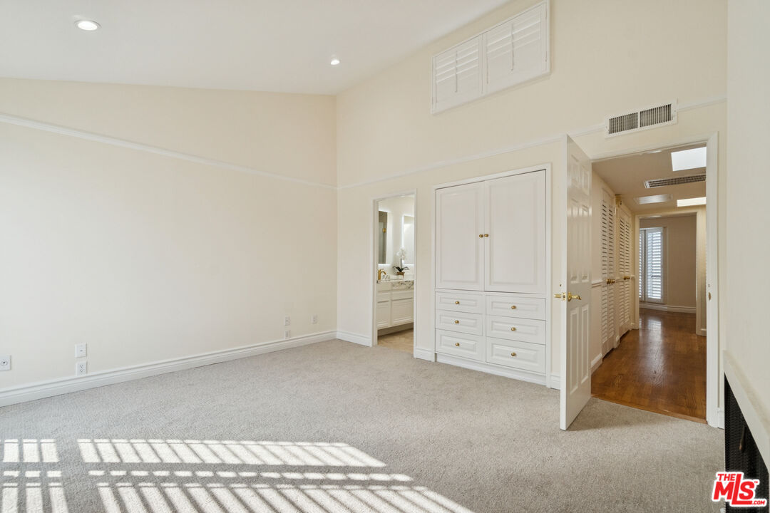 MLS #25623875 image #23