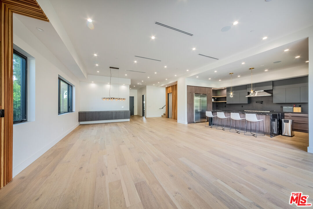 MLS #25624015 image #1