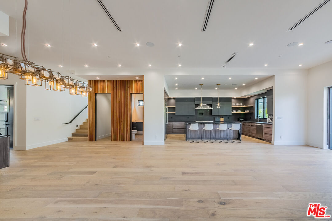 MLS #25624015 image #3