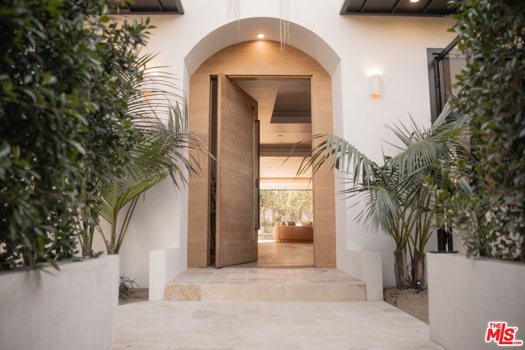 MLS #25624105 image #0