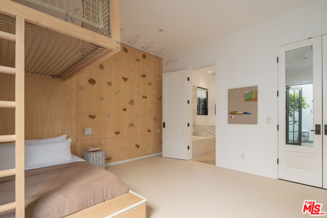 MLS #25624177 image #22