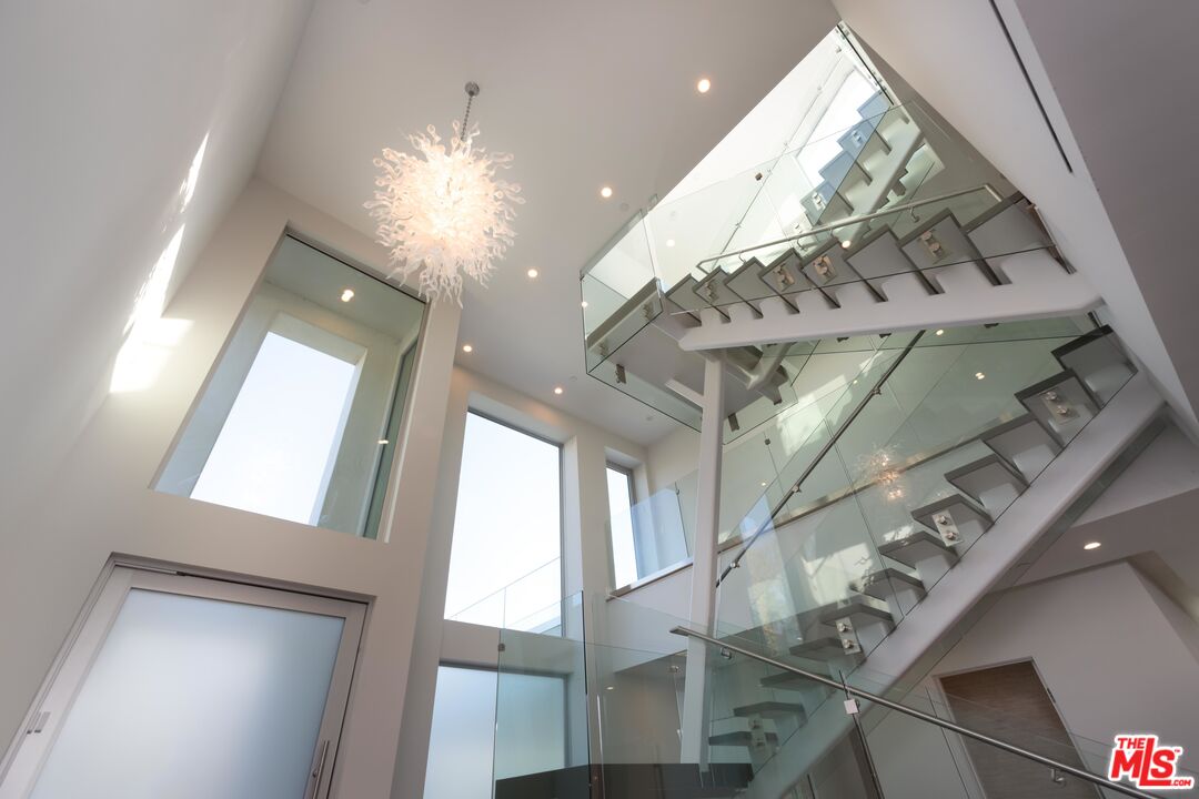 MLS #25624427 image #16