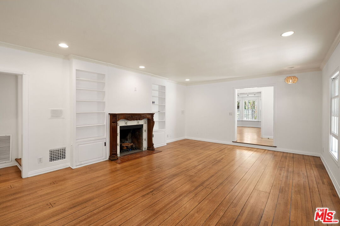 MLS #25624933 image #11