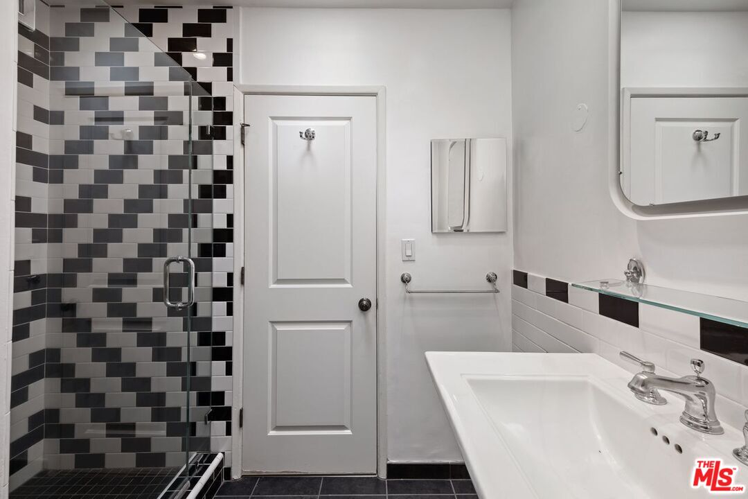 MLS #25625227 image #21