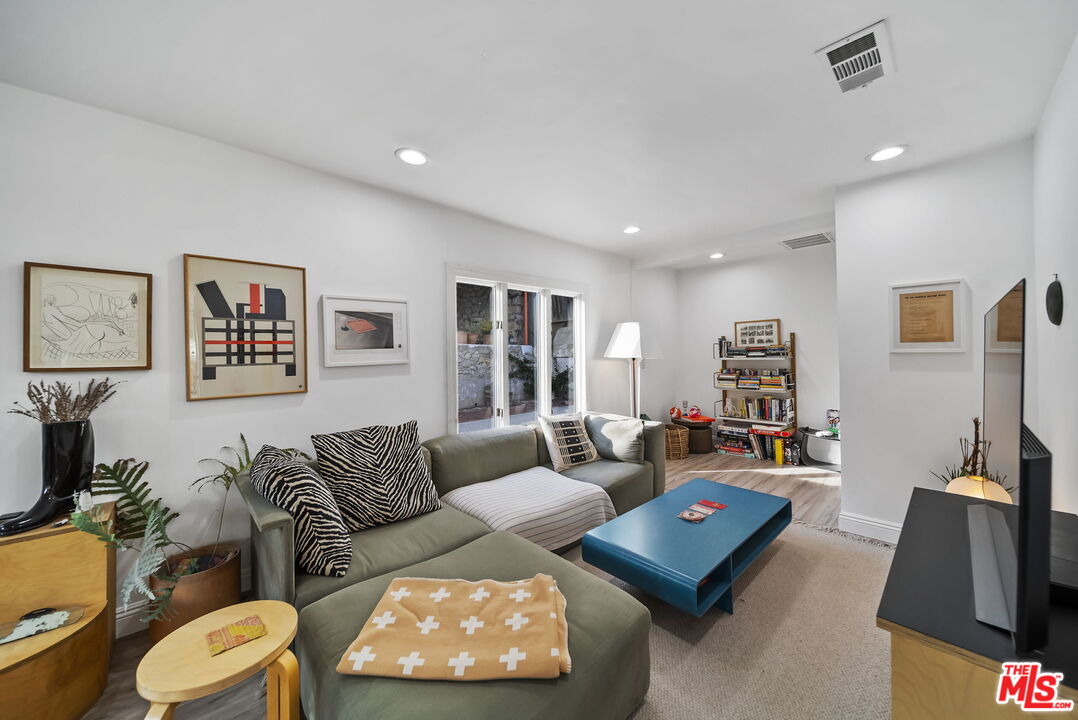 MLS #25625493 image #18