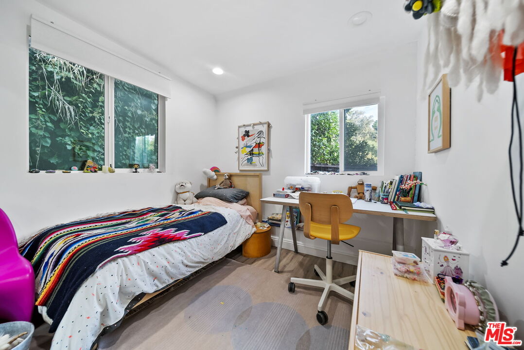 MLS #25625493 image #21