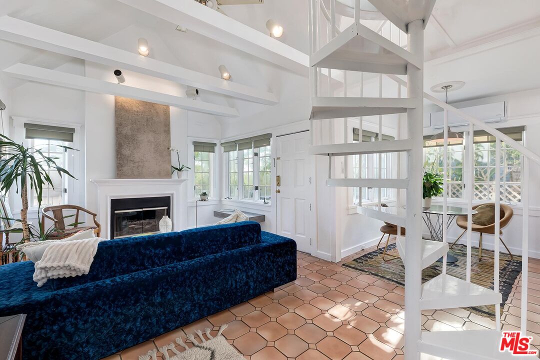 MLS #25625711 image #9