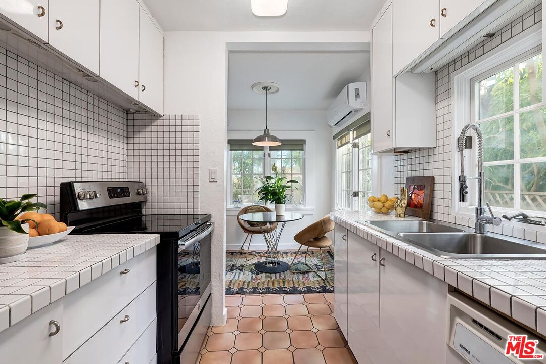 MLS #25625711 image #14