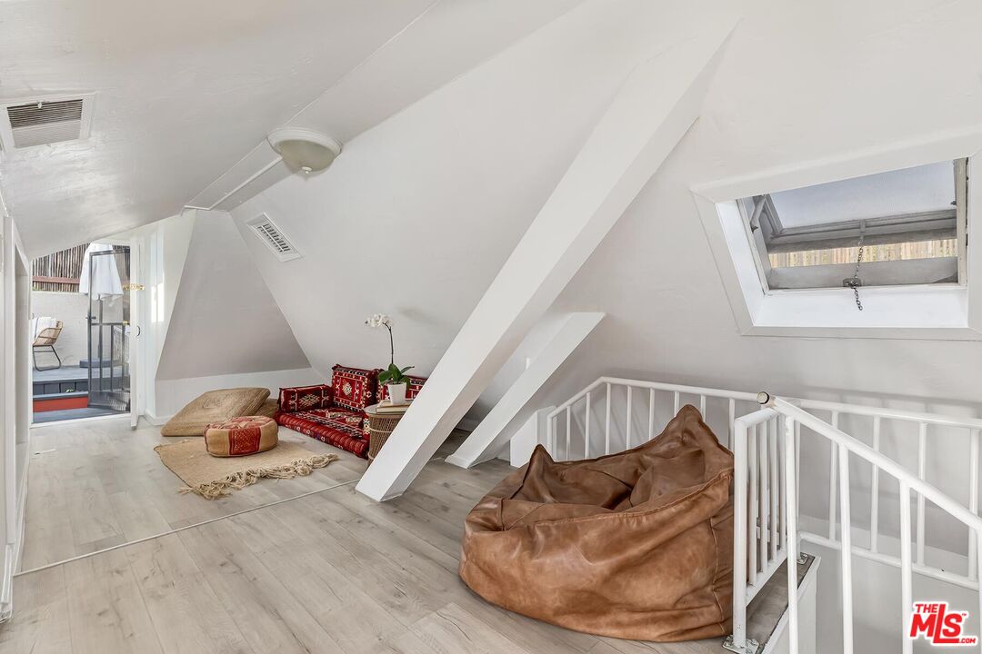 MLS #25625711 image #24