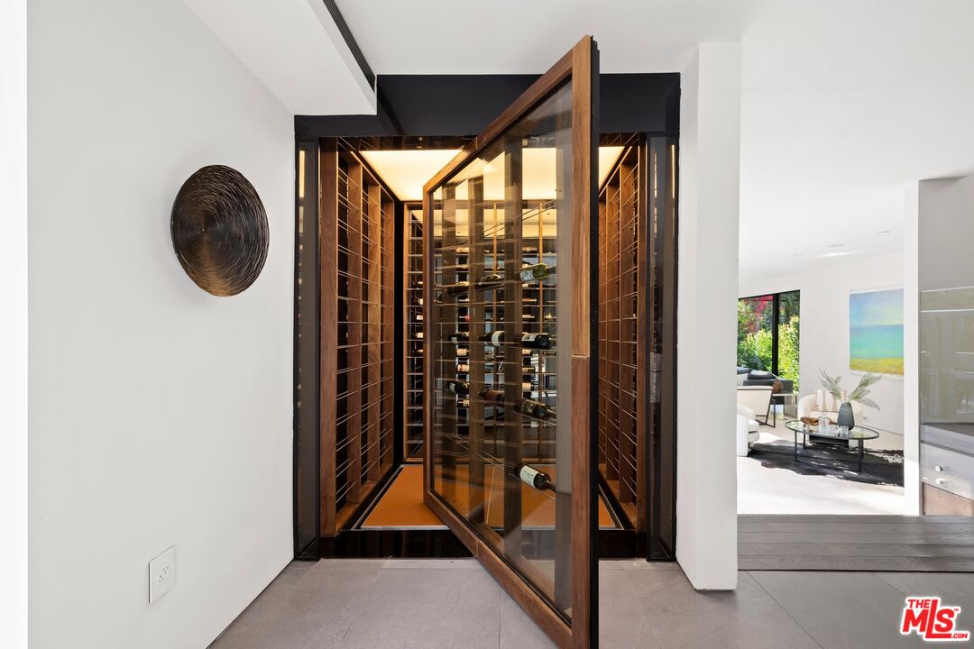 MLS #25625753 image #10