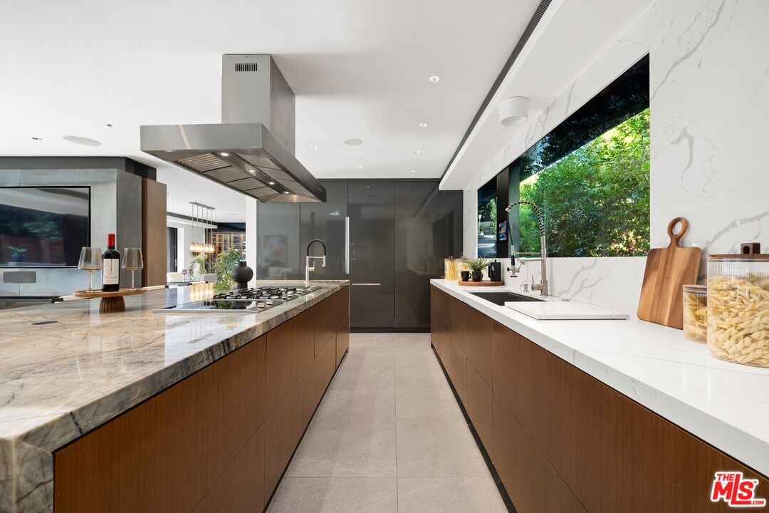 MLS #25625753 image #14