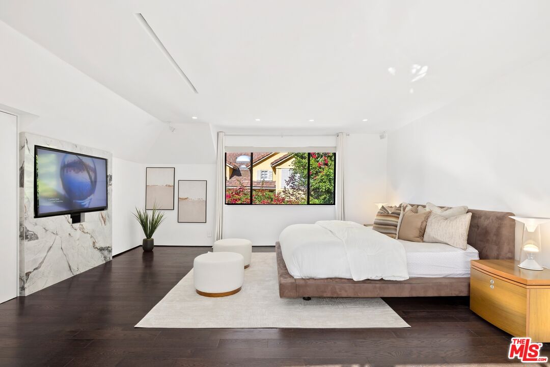 MLS #25625753 image #19