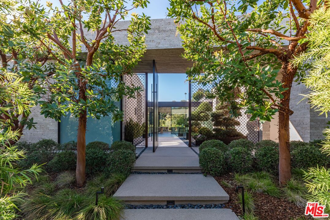 MLS #25626031 image #0