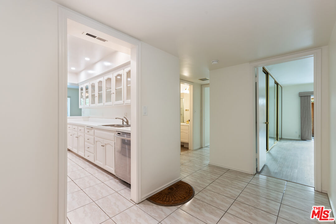 MLS #25626139 image #2