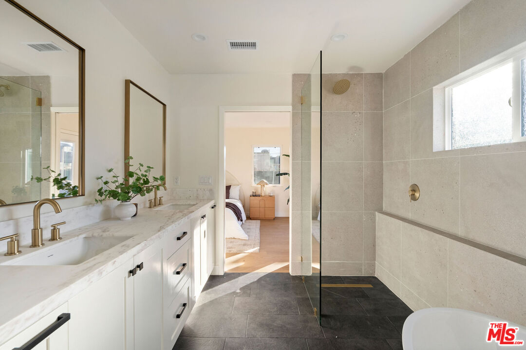 MLS #25626347 image #17