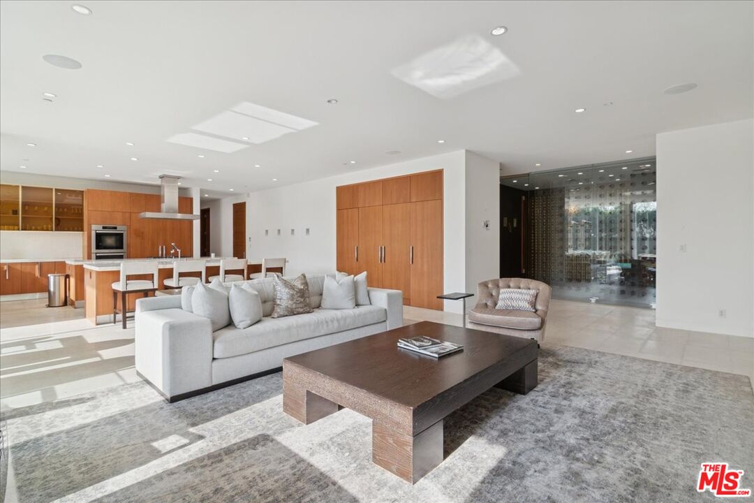 MLS #25626407 image #16