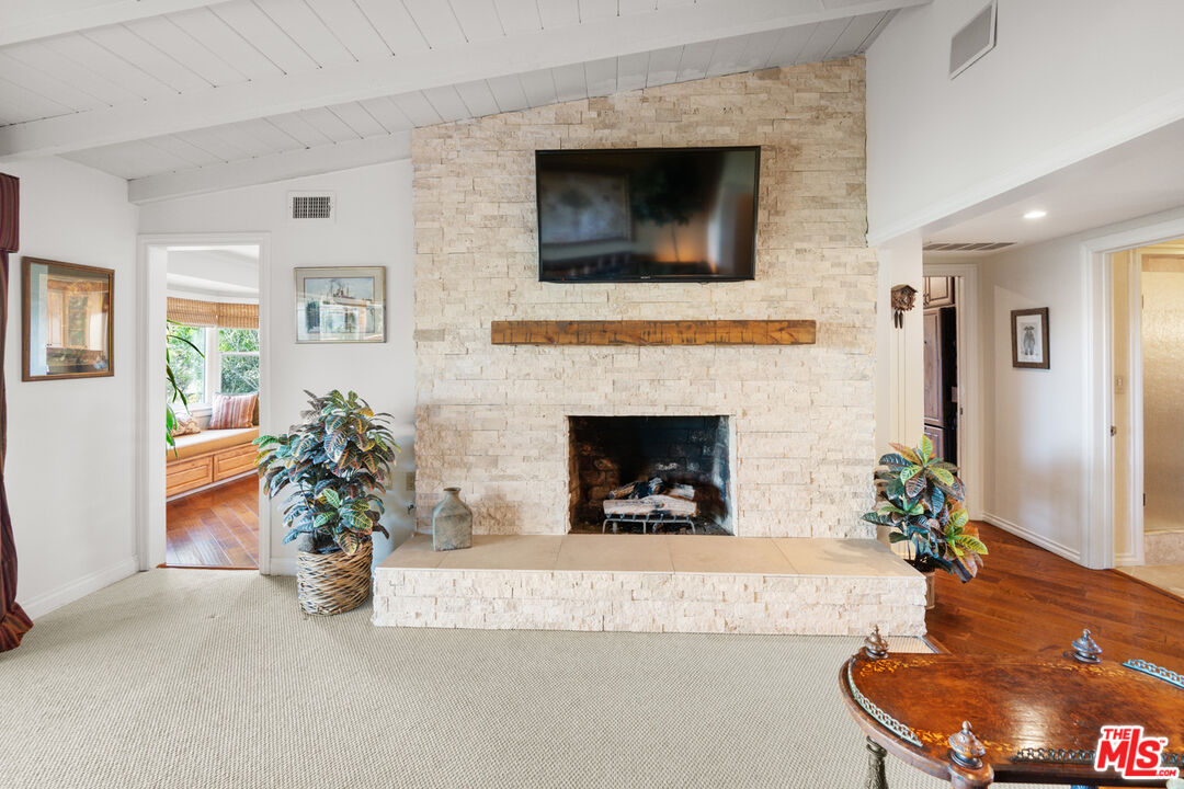 MLS #25626475 image #11