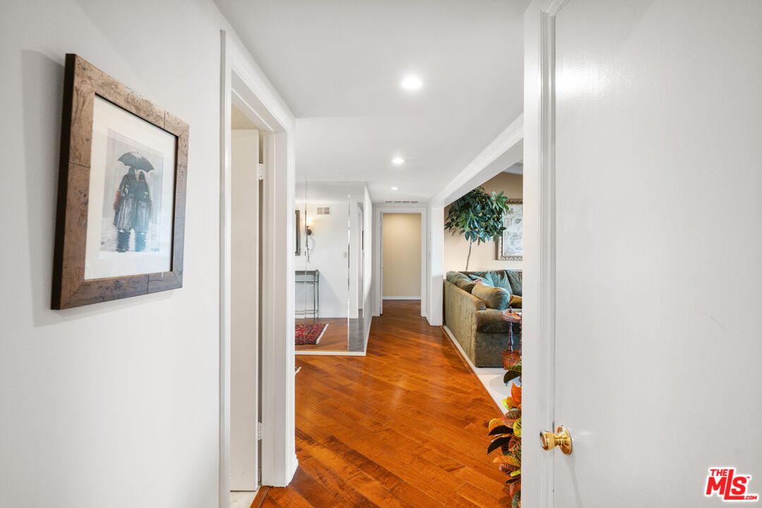 MLS #25626475 image #23