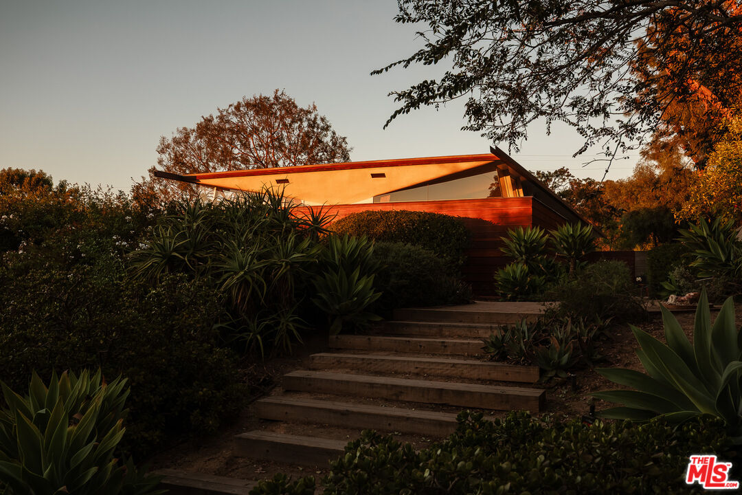 MLS #25626481 image #22