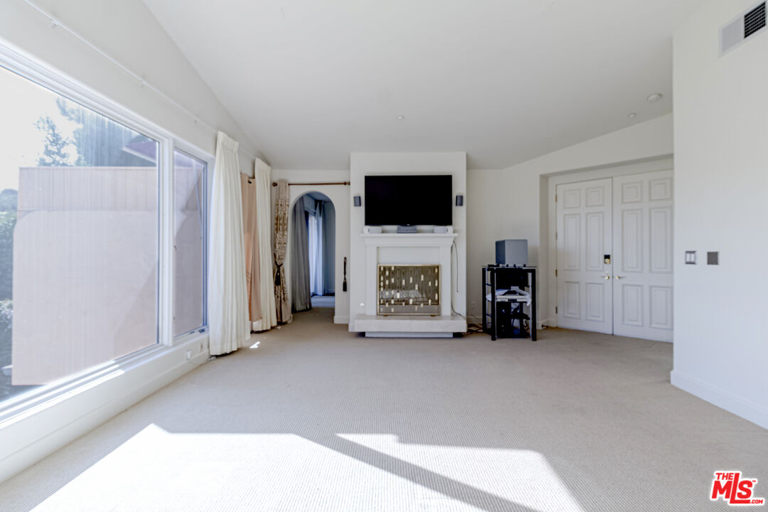 MLS #25626587 image #18