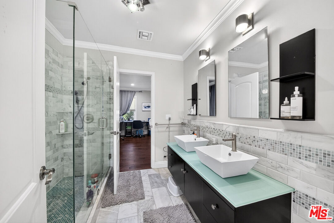 MLS #25626603 image #22