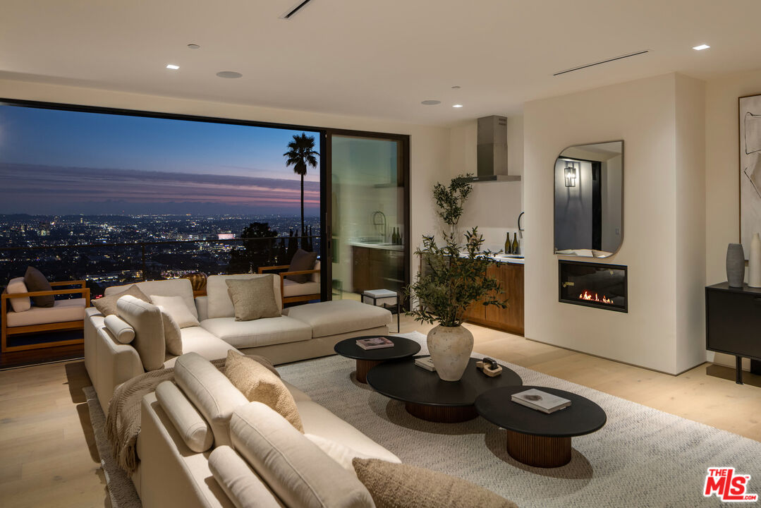 MLS #25626685 image #17