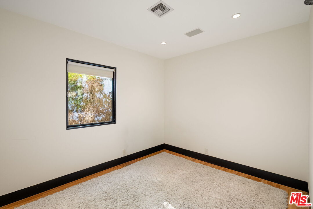 MLS #25626755 image #21