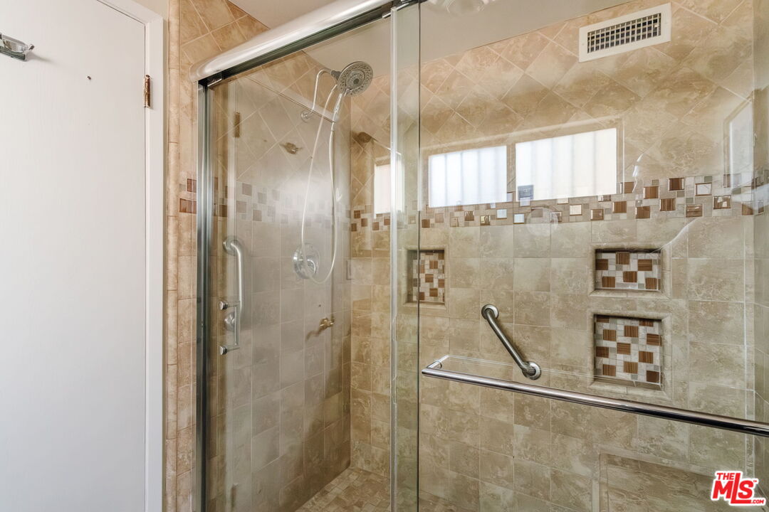 MLS #25626811 image #24