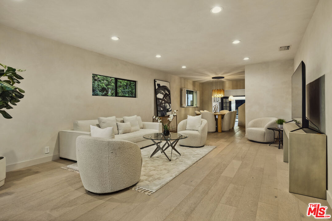 MLS #25626877 image #2