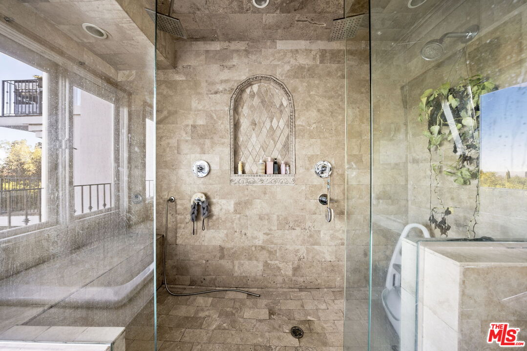 MLS #25626893 image #19