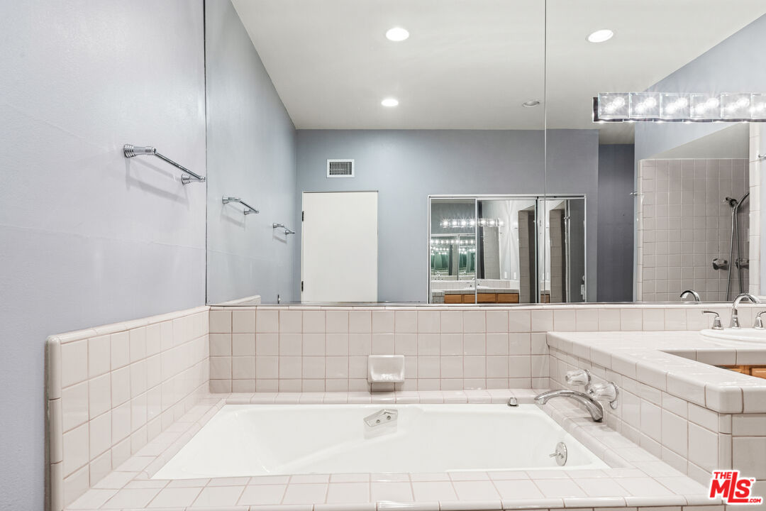 MLS #25626969 image #12